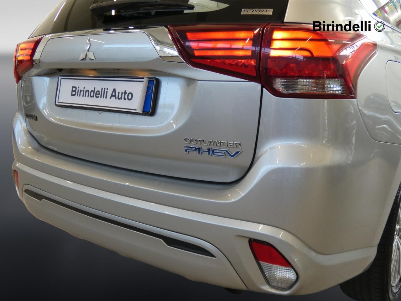 MITSUBISHI Outlander 3ª serie - Outlander 2.4 MIVEC 4WD PHEV Instyle Plus SDA