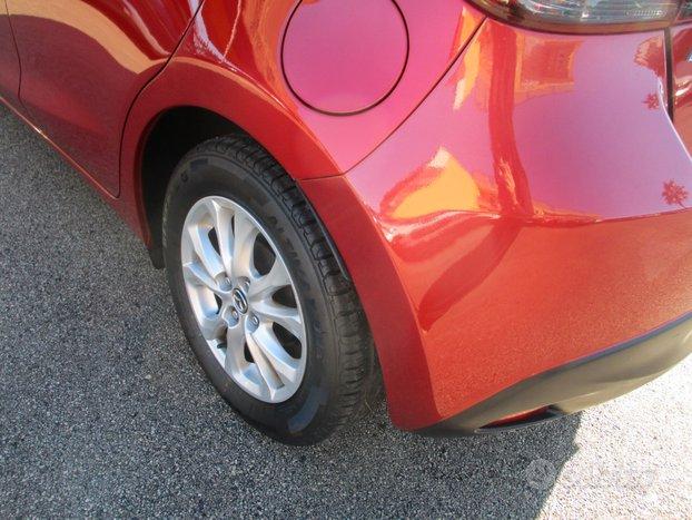 Mazda 2 III 1.5 BENZINA ESSENCE EURO6B 75cv *85000