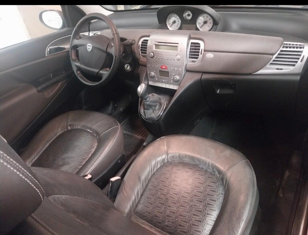 Lancia Ypsilon 1.2 Versus