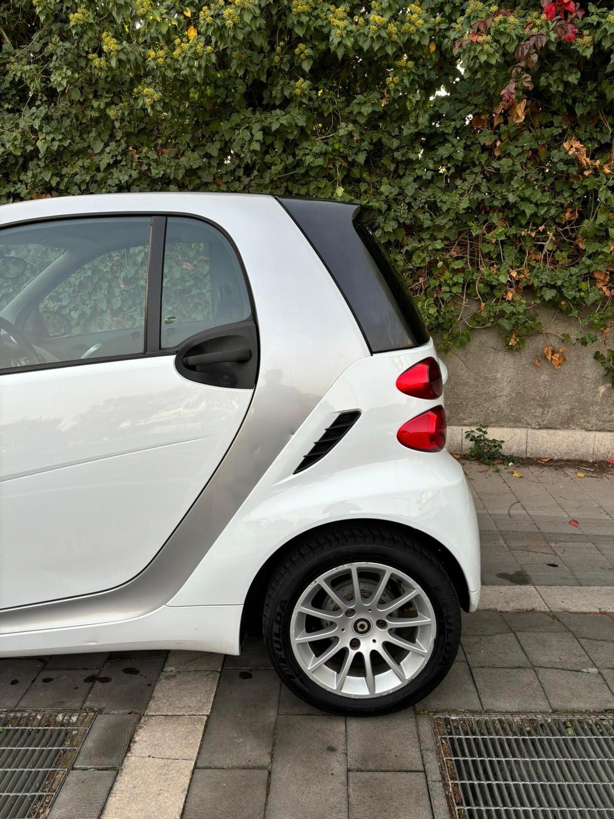 Smart ForTwo 1000 52 kW coupé pure