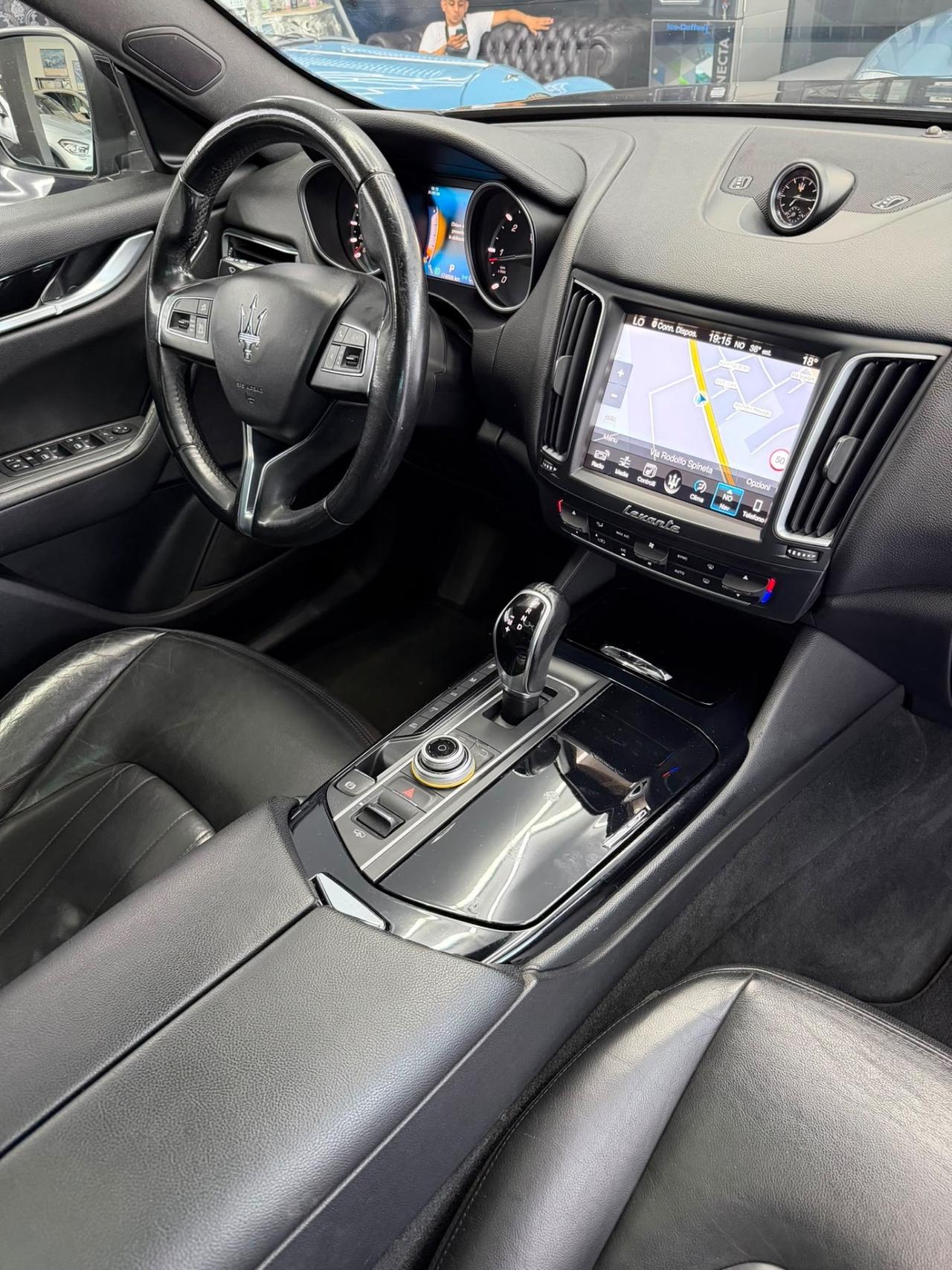 Maserati Levante V6 Diesel 275 CV AWD TETTO