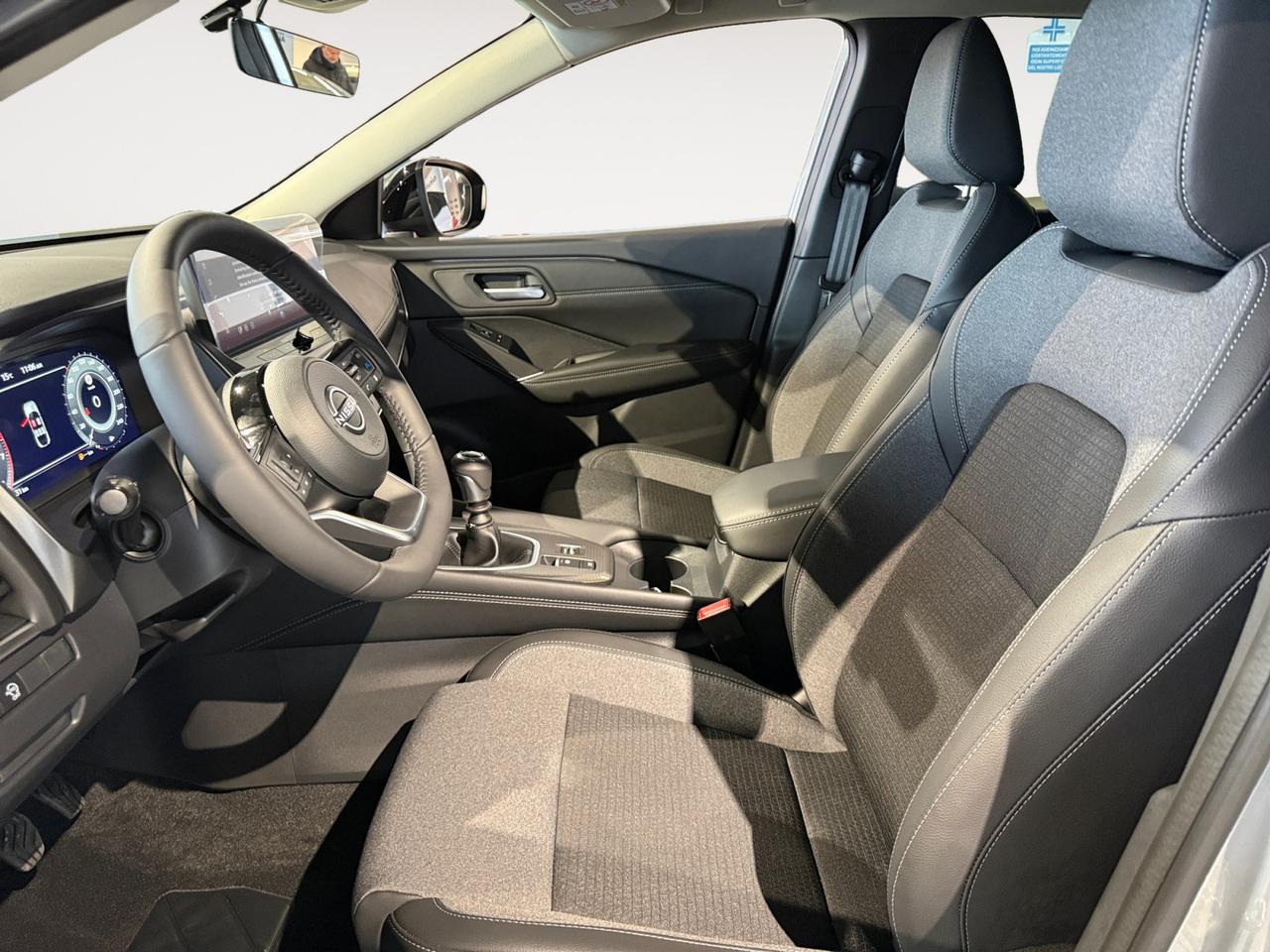 NISSAN QASHQAI N-CONNECTA MHYB 140CV MT 2W