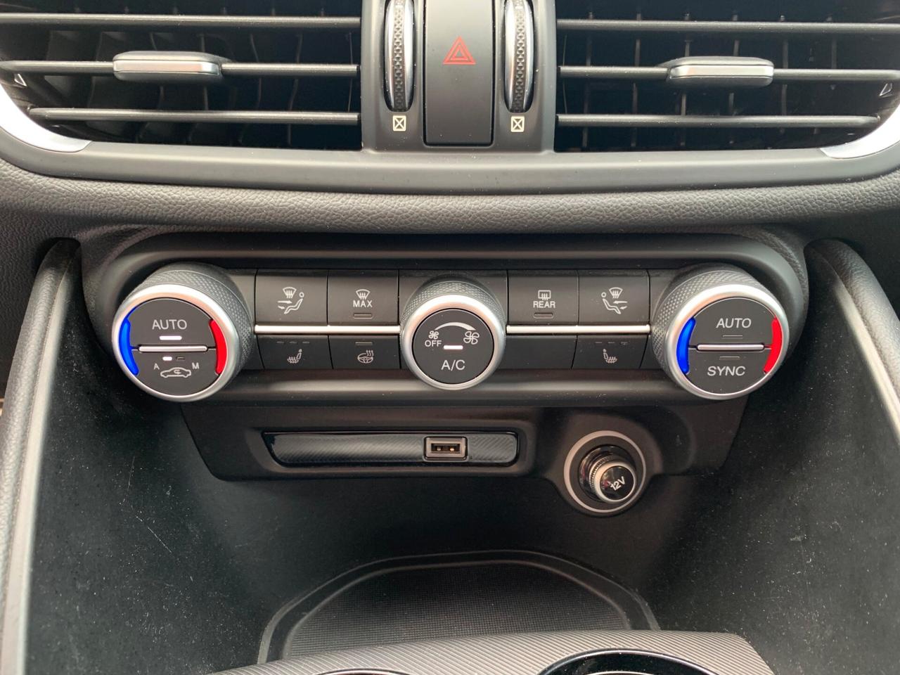 Alfa Romeo Giulia 2.0 Turbo 280 CV AT8 AWD Q4 Veloce
