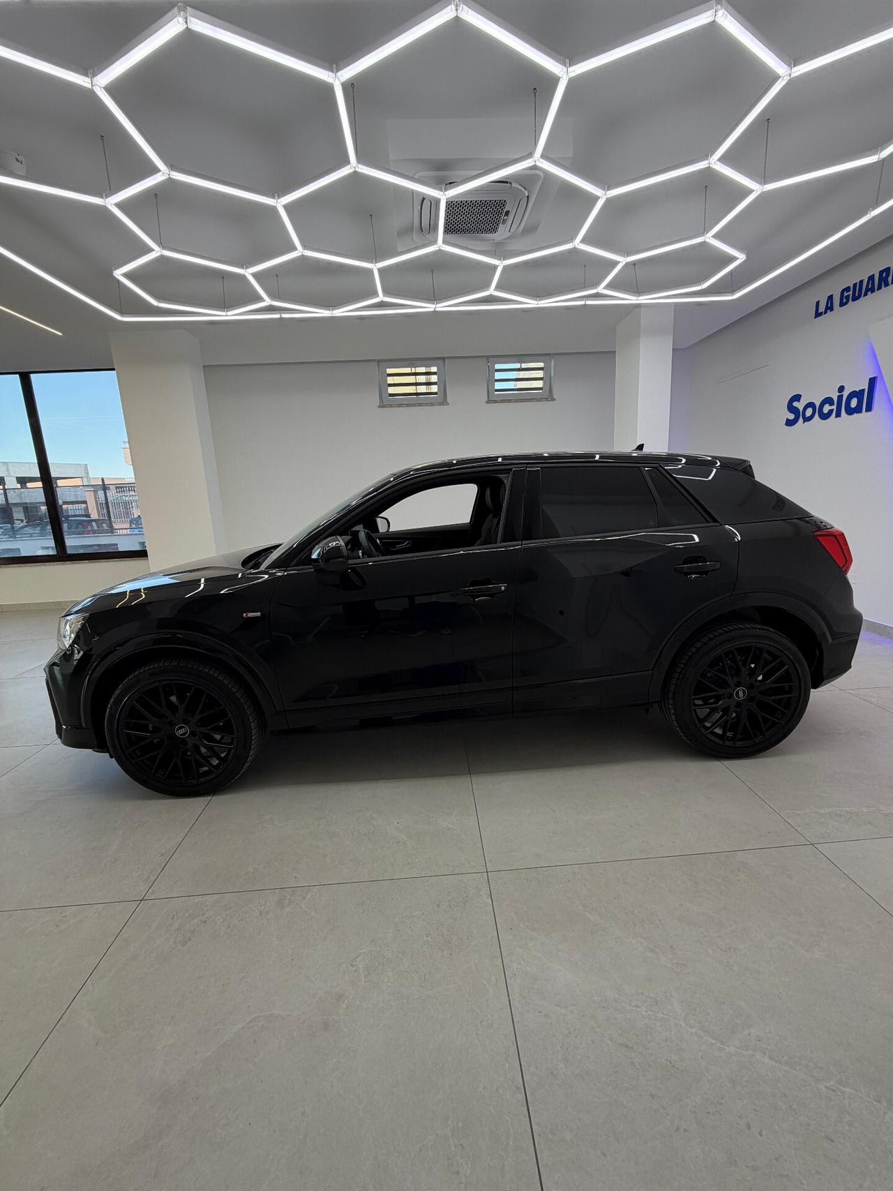 Audi Q2 35 TDI S tronic line Edition