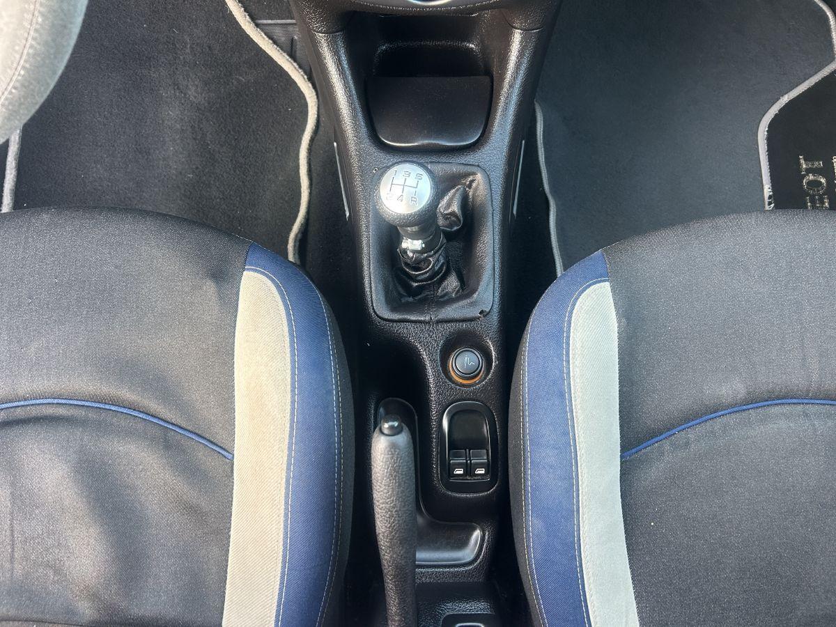 PEUGEOT - 206 - 1.4 HDi 68CV 3p . XS