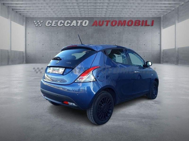 Lancia Ypsilon Ypsilon 1.0 firefly hybrid Silver s&s 70cv 5p.ti