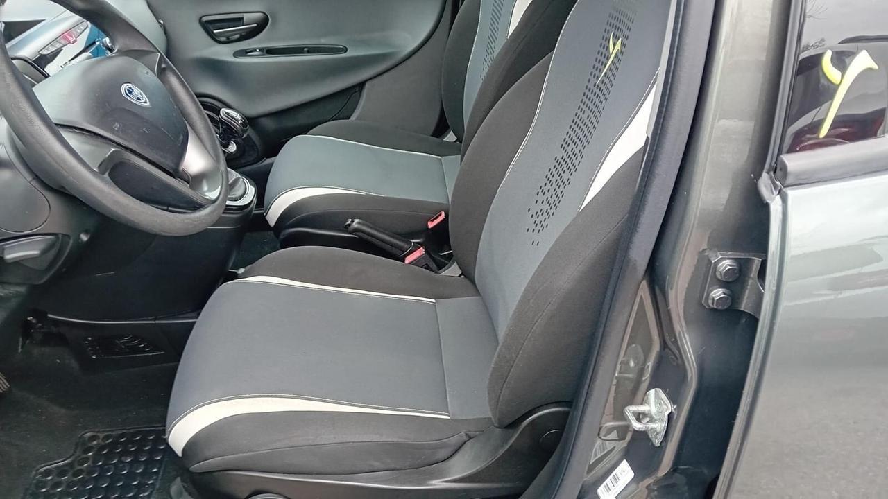 Lancia ypslon 1.2 gpl-full/opt-km 90000-2015
