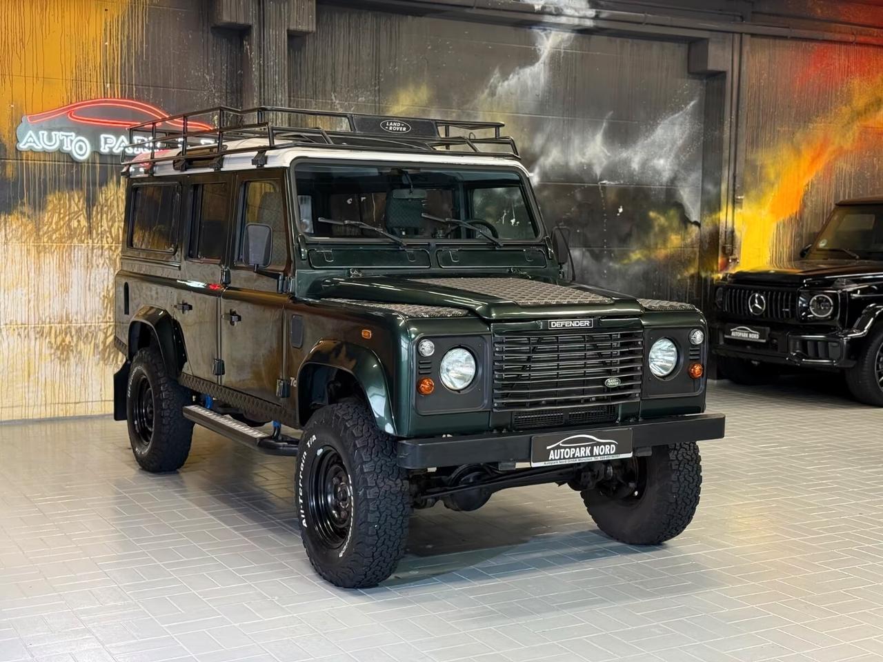 Land Rover Defender 110 2.5 Td5 Station Wagon 9 POSTI