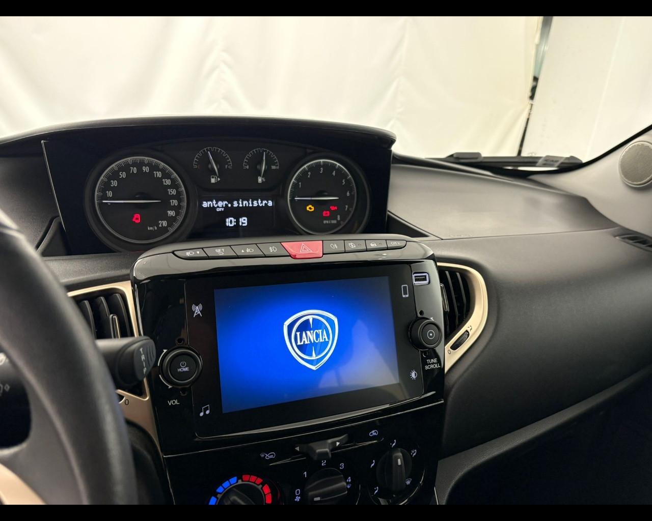 LANCIA Ypsilon 1.0 firefly hybrid Alberta Ferretti s&s 70cv 5p.ti