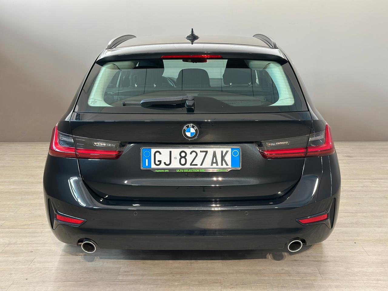 BMW 318 d Touring MHEV Business Advantage auto