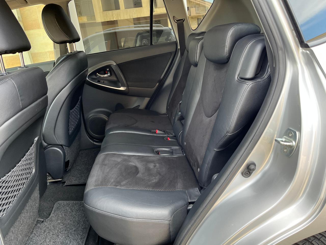 Toyota RAV 4 2.2 D-4D 150 CV Exclusive 4x4