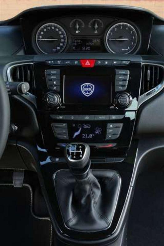 Lancia Ypsilon 5 Porte 1.0 FireFly Hybrid Gold