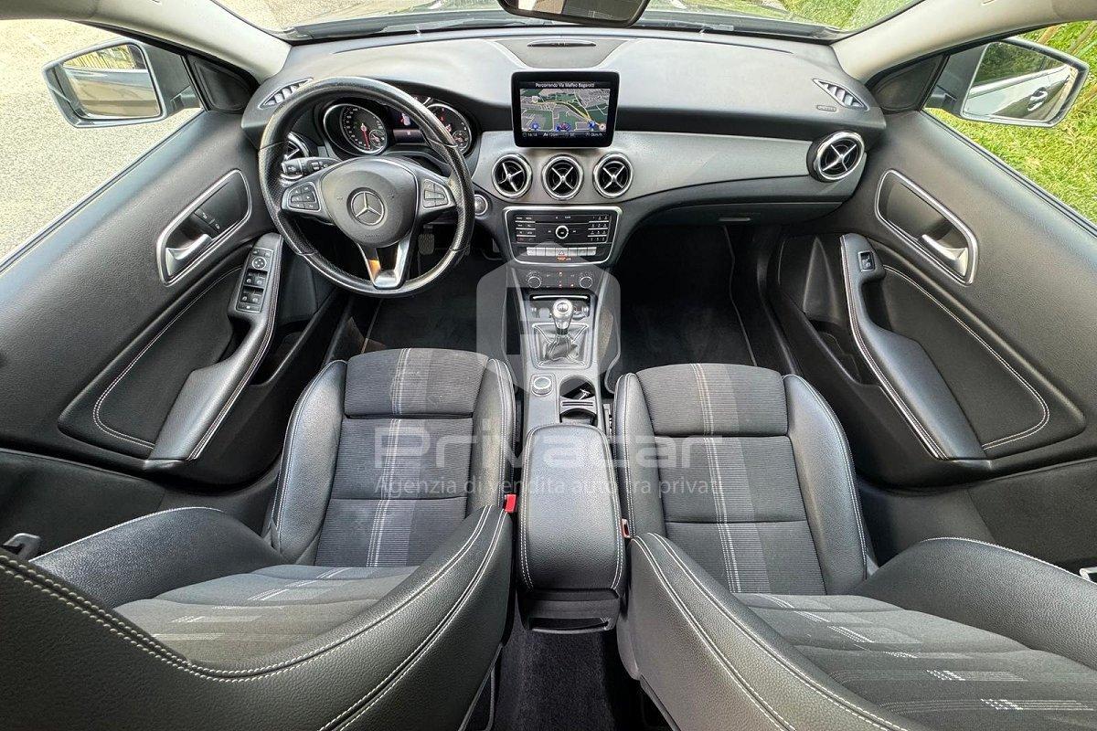 MERCEDES GLA 180 Sport