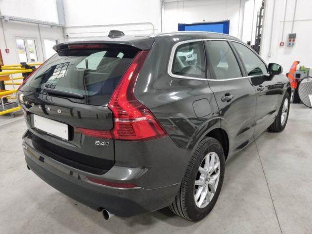 VOLVO XC60 B4 (d) AWD Geartronic Momentum Pro