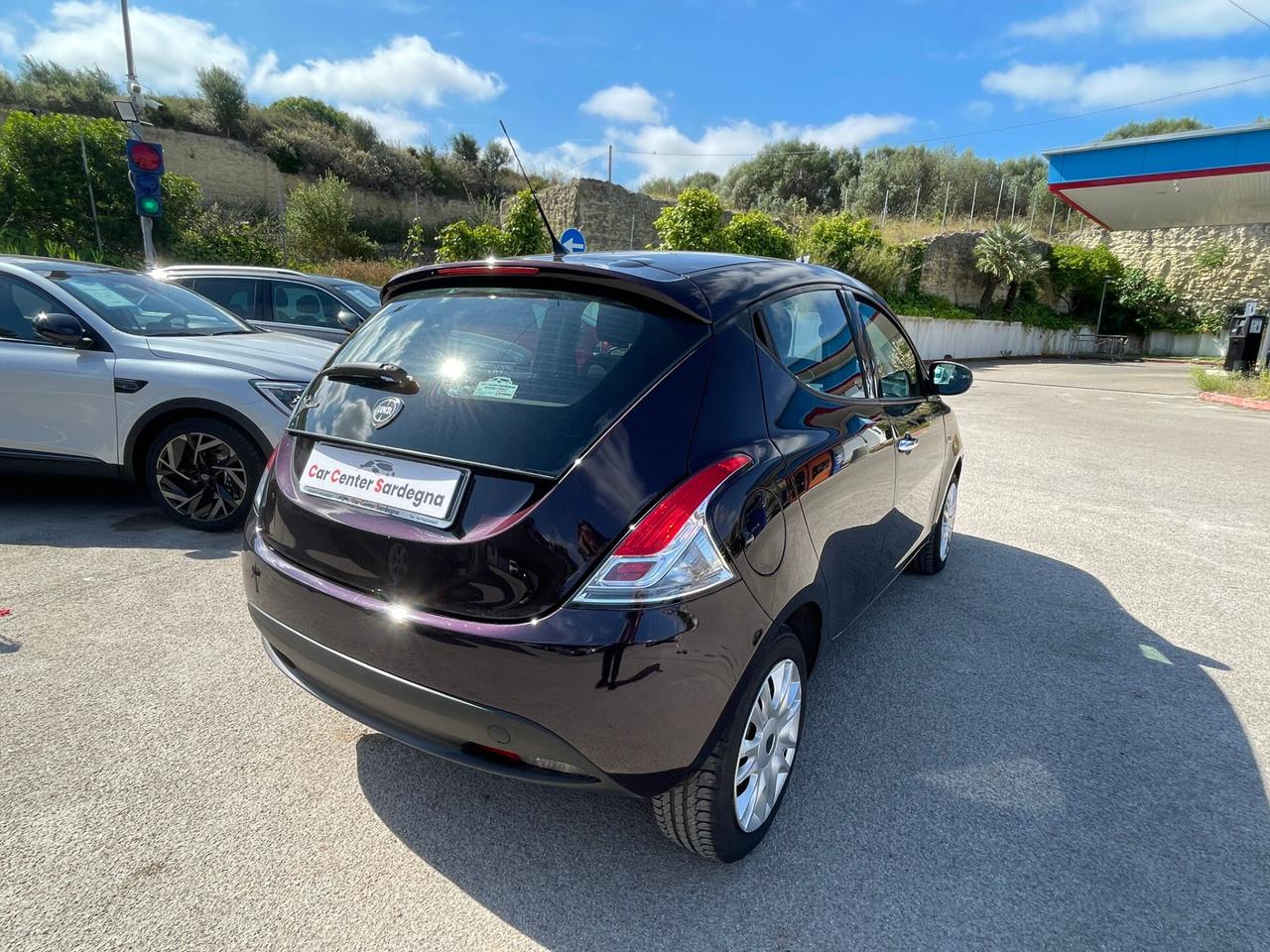 Lancia Ypsilon 1.3 MJT 75 CV Platinum