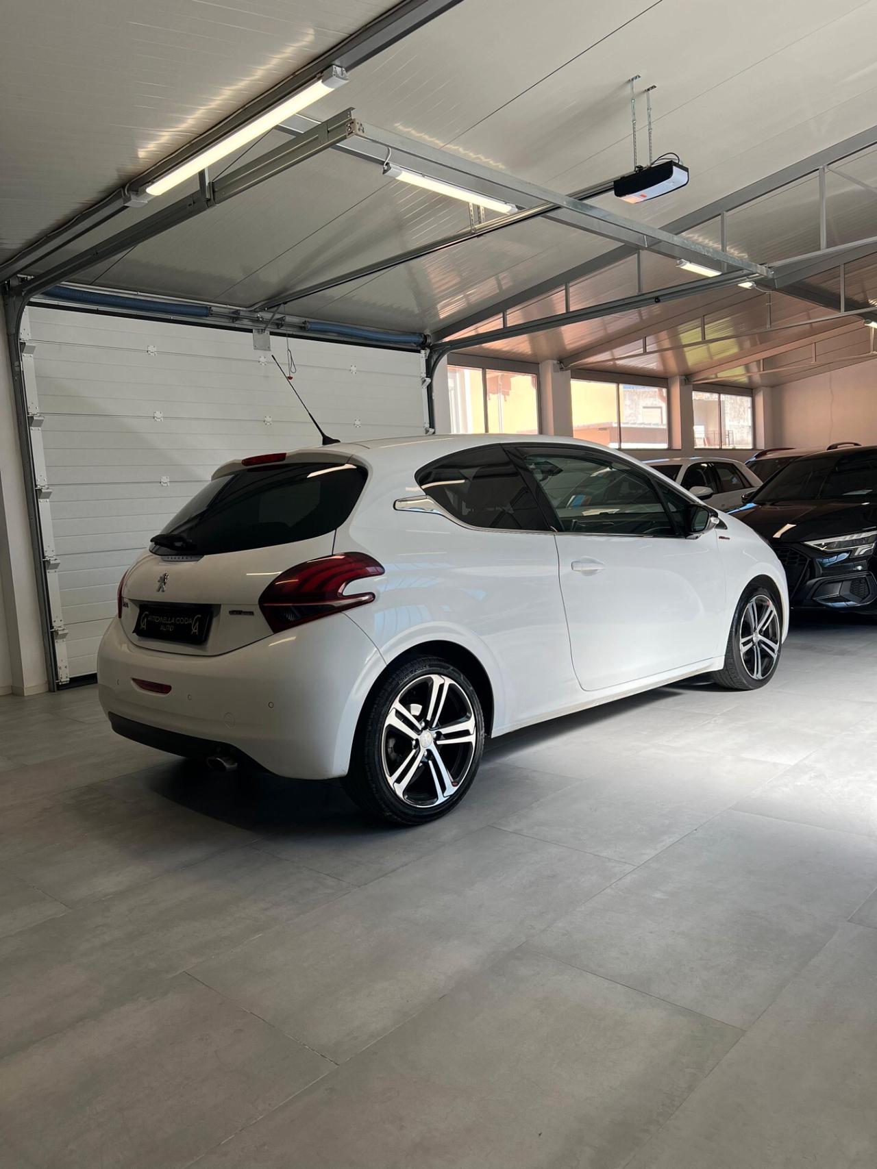 Peugeot 208 BlueHDi 100 3 porte GT Line