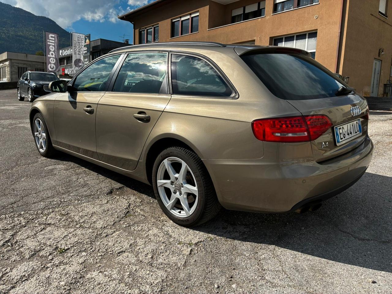 AUDI A4 4x4 AVANT 2.0 TDI 143CV QUATTRO MANUALE