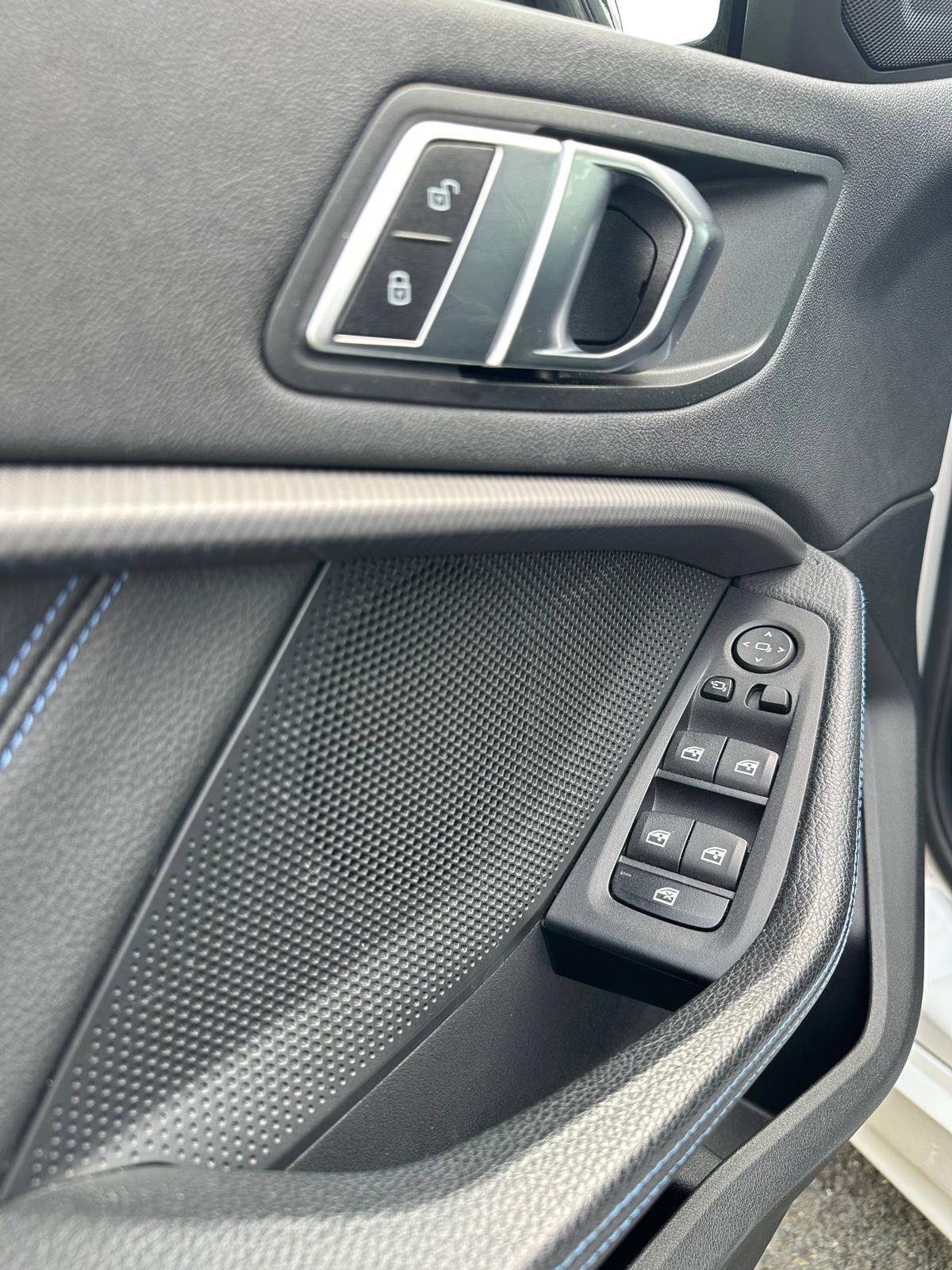 Bmw 118 118d 5p. Msport