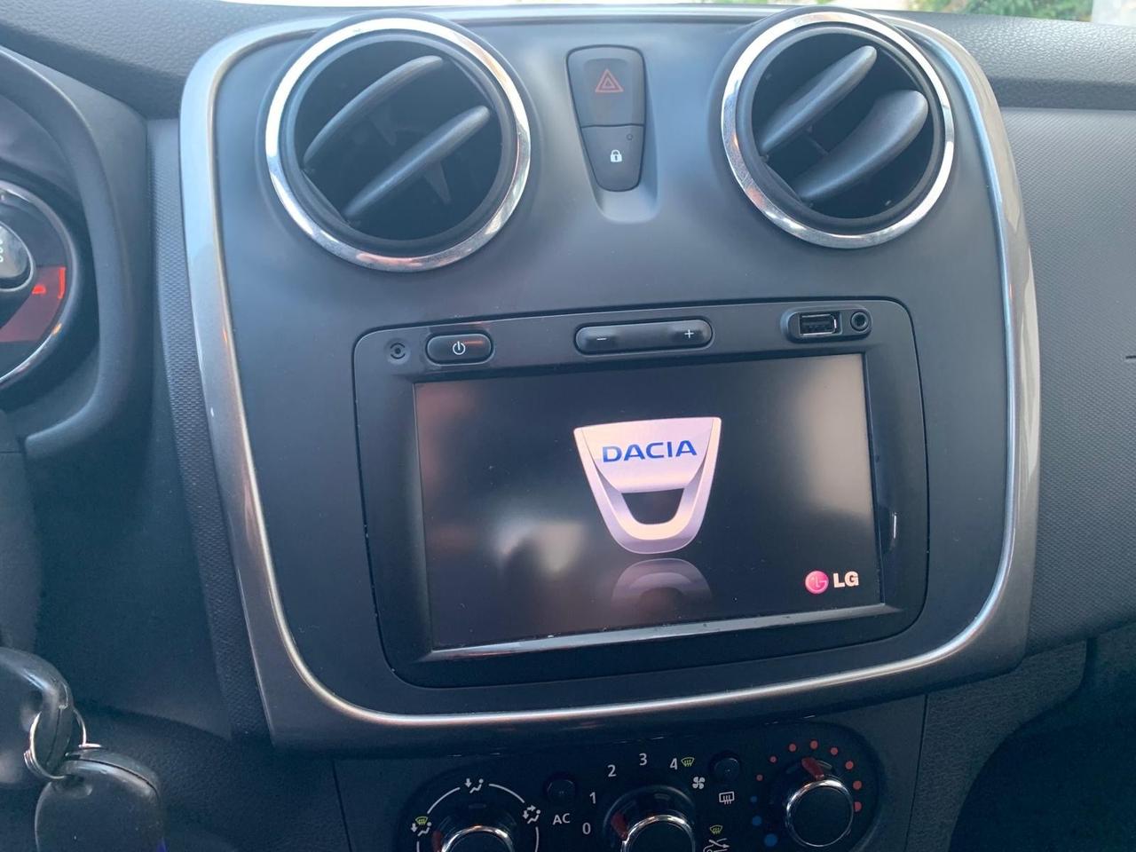 Dacia Sandero 1.2 GPL 75CV Lauréate benz gpl