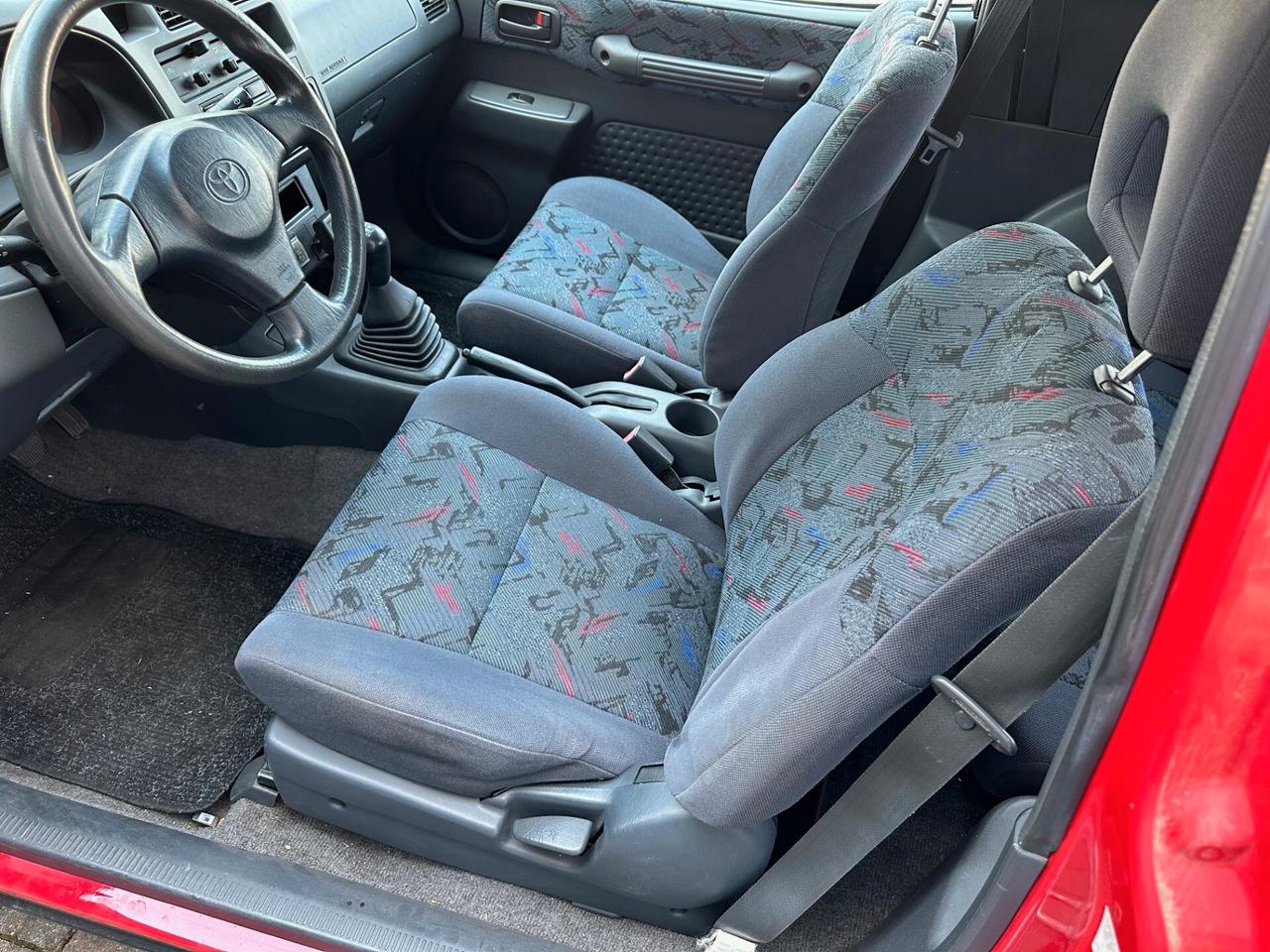Toyota RAV 4 2.0i 16V cat 3 porte Fun