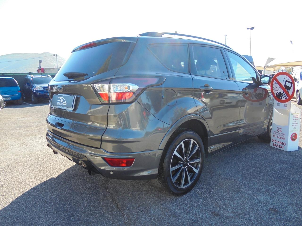 Ford Kuga 1.5 TDCI 120 CV S&S 2WD ST-Line