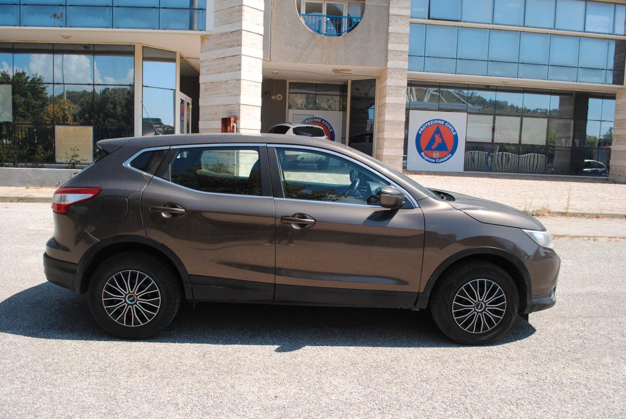 Nissan Qashqai 1.5 dCi Visia