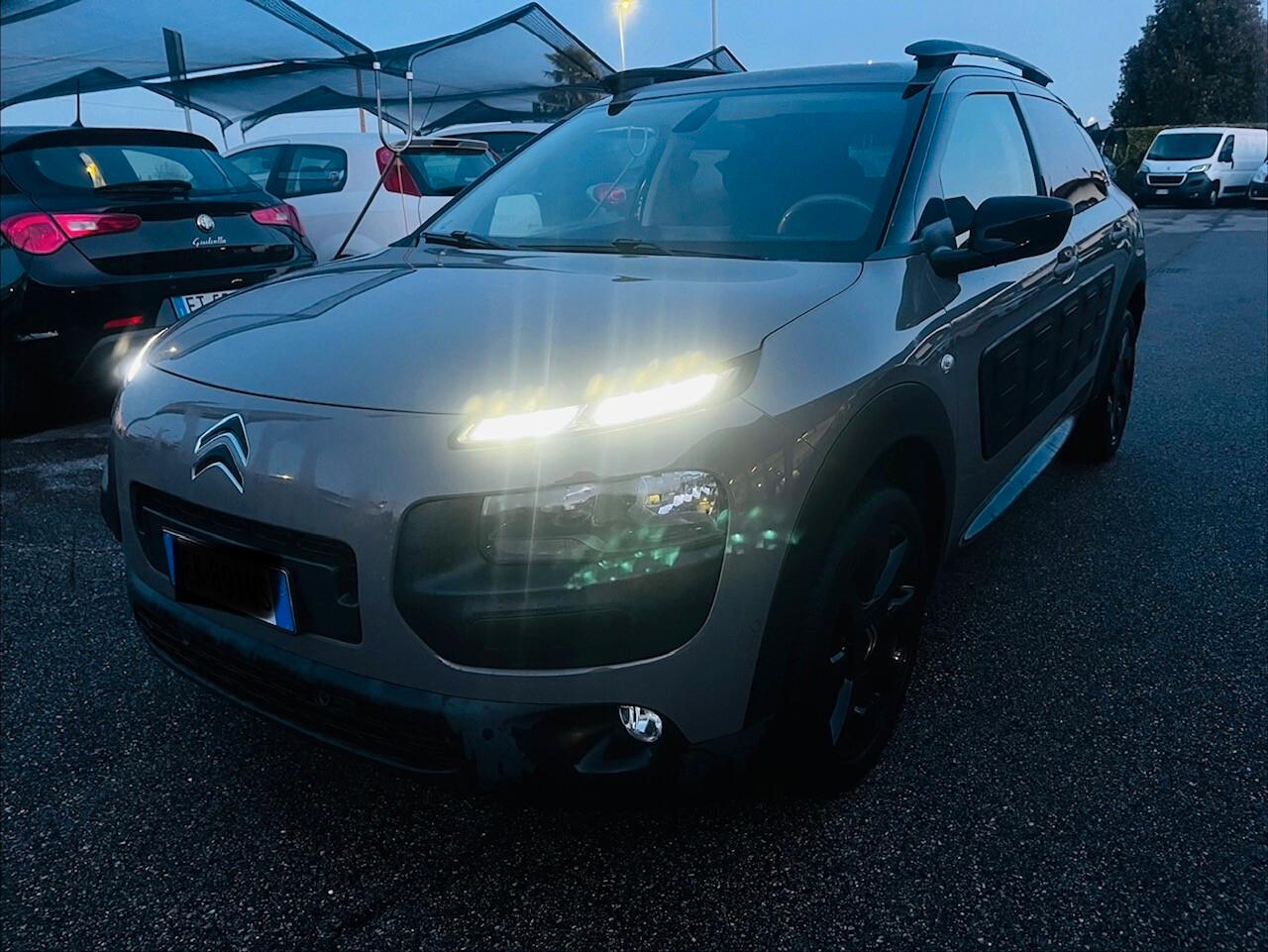 Citroen C4 Cactus BlueHDi 100 Shine