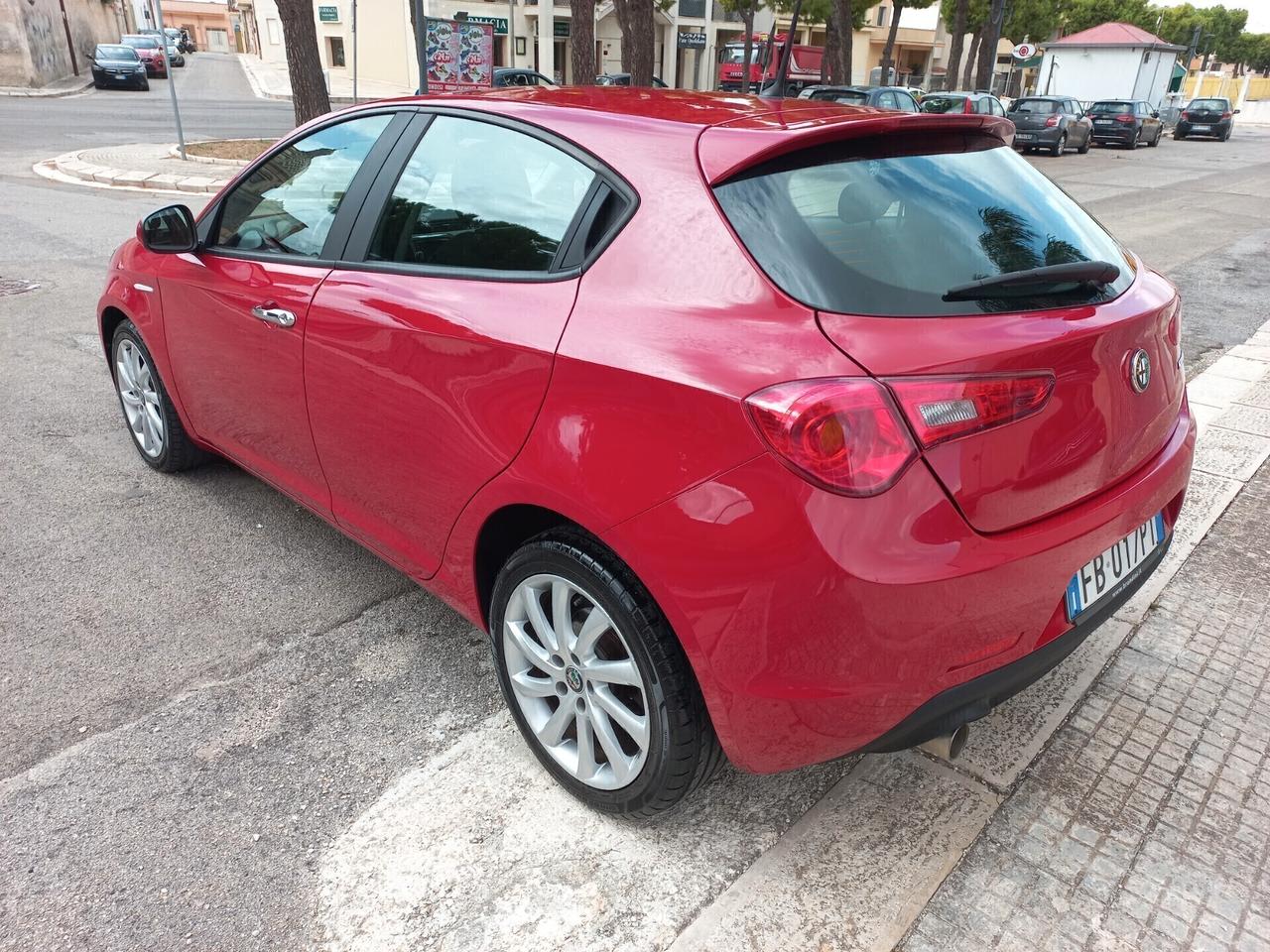 Alfa Romeo Giulietta 1.6 JTDm-2 120 CV Distinctive
