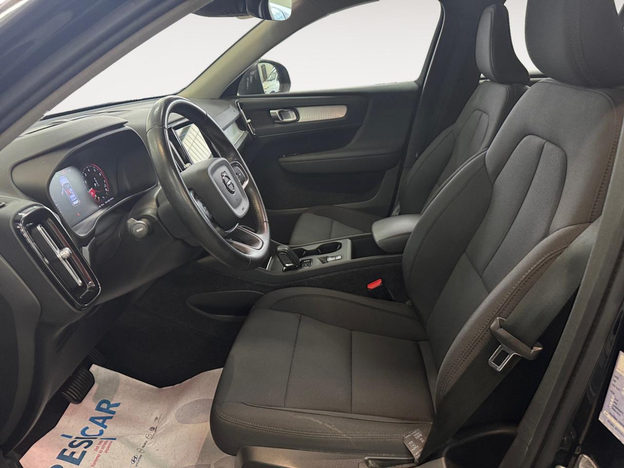 VOLVO XC40 1.5 t2 Momentum Pro Auto