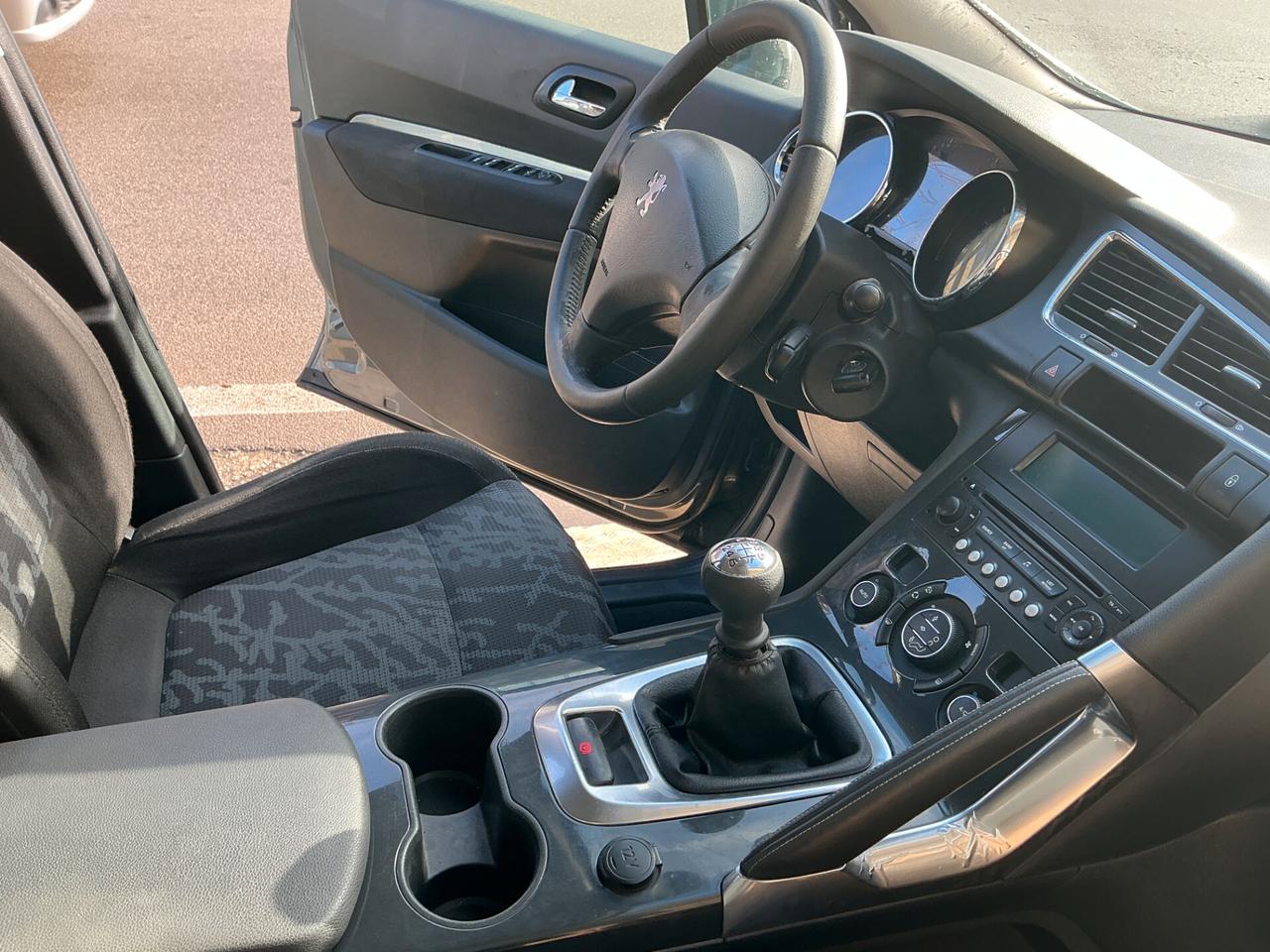 Peugeot 3008 1.6 HDi 110CV Business