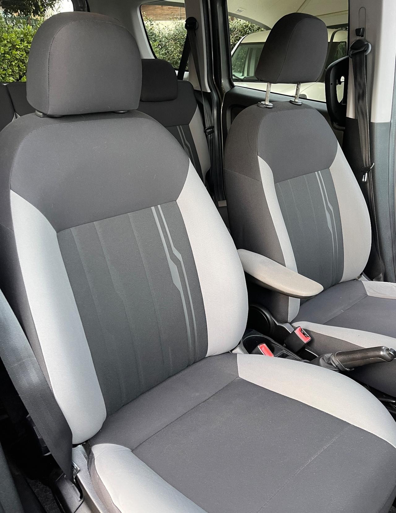 Fiat Doblò 1.6 MJT 16V 105CV Lounge Autocarro 5 posti N1