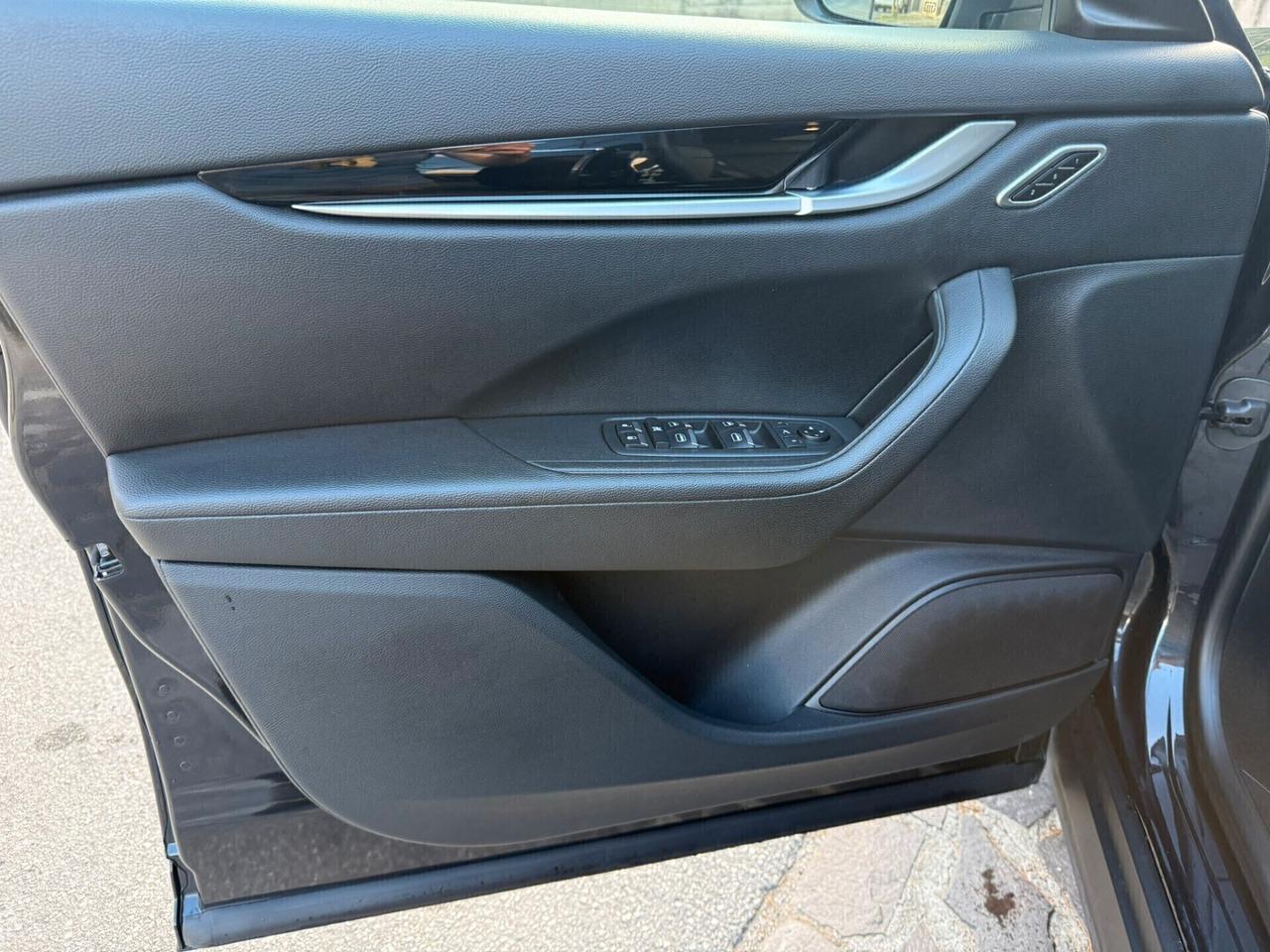 Maserati Levante Restyling 3.0d 250cv Q4 11-2019