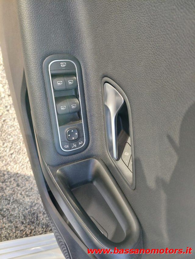 MERCEDES-BENZ A 250 e hybrid EQ Business Plug In