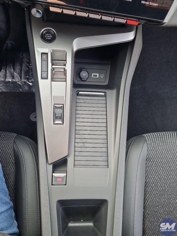 Peugeot 408 408 Hybrid 136 e-DCS6 GT