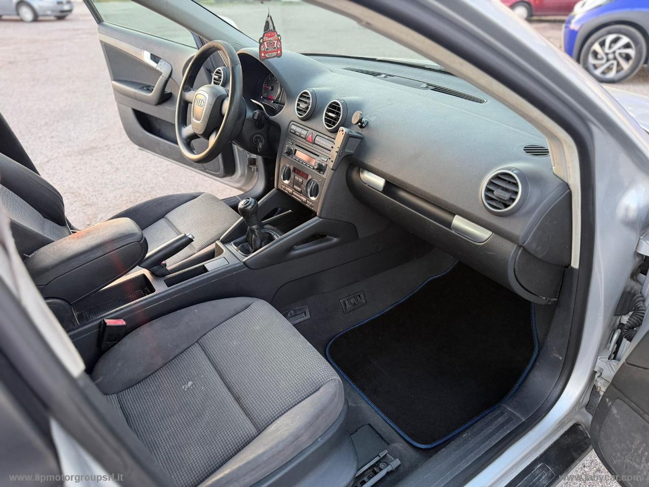 AUDI A3 SPB 2.0 16V TDI Ambiente