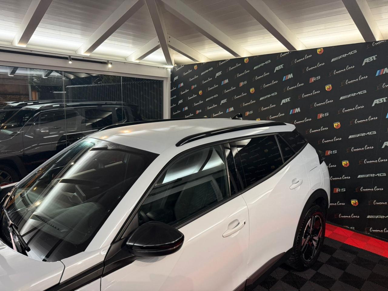 Peugeot 2008 BlueHDi 130 S&S EAT8 Allure