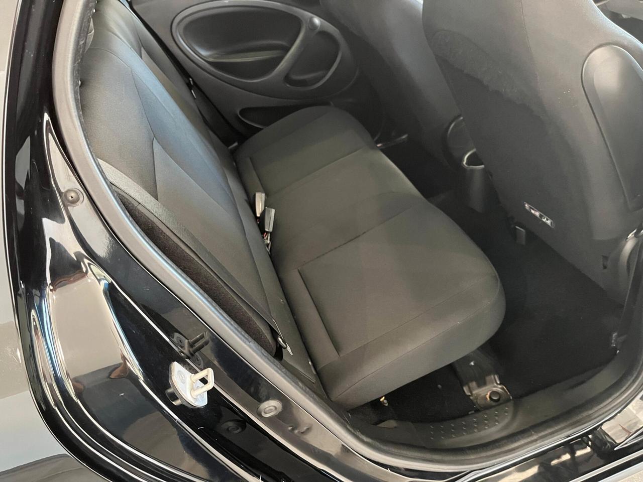 Smart ForFour 70 1.0 Youngster