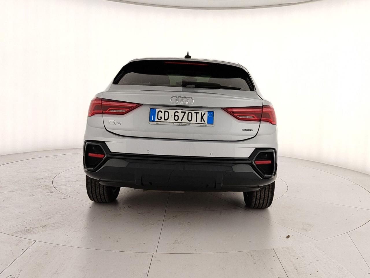 Audi Q3 35 TDI quattro S tronic Business Advanced