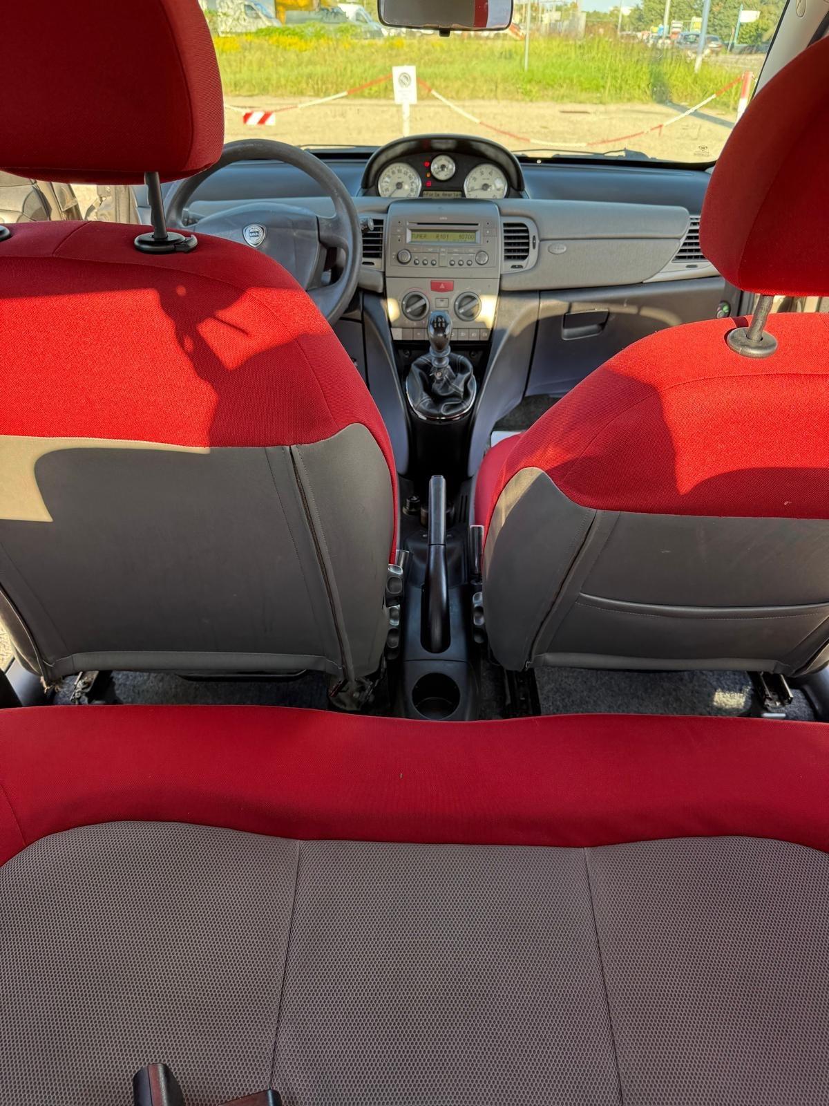 Lancia Ypsilon 1.2 16V Argento Ok neopatentati