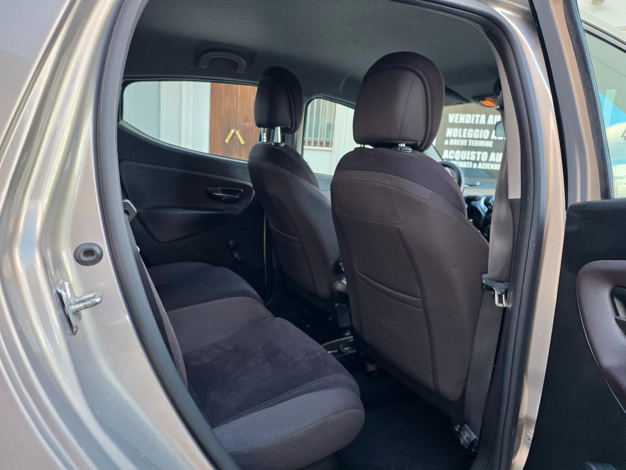 Lancia Ypsilon 0.9 TwinAir 85 CV 5 porte Metano Ecochic Gold