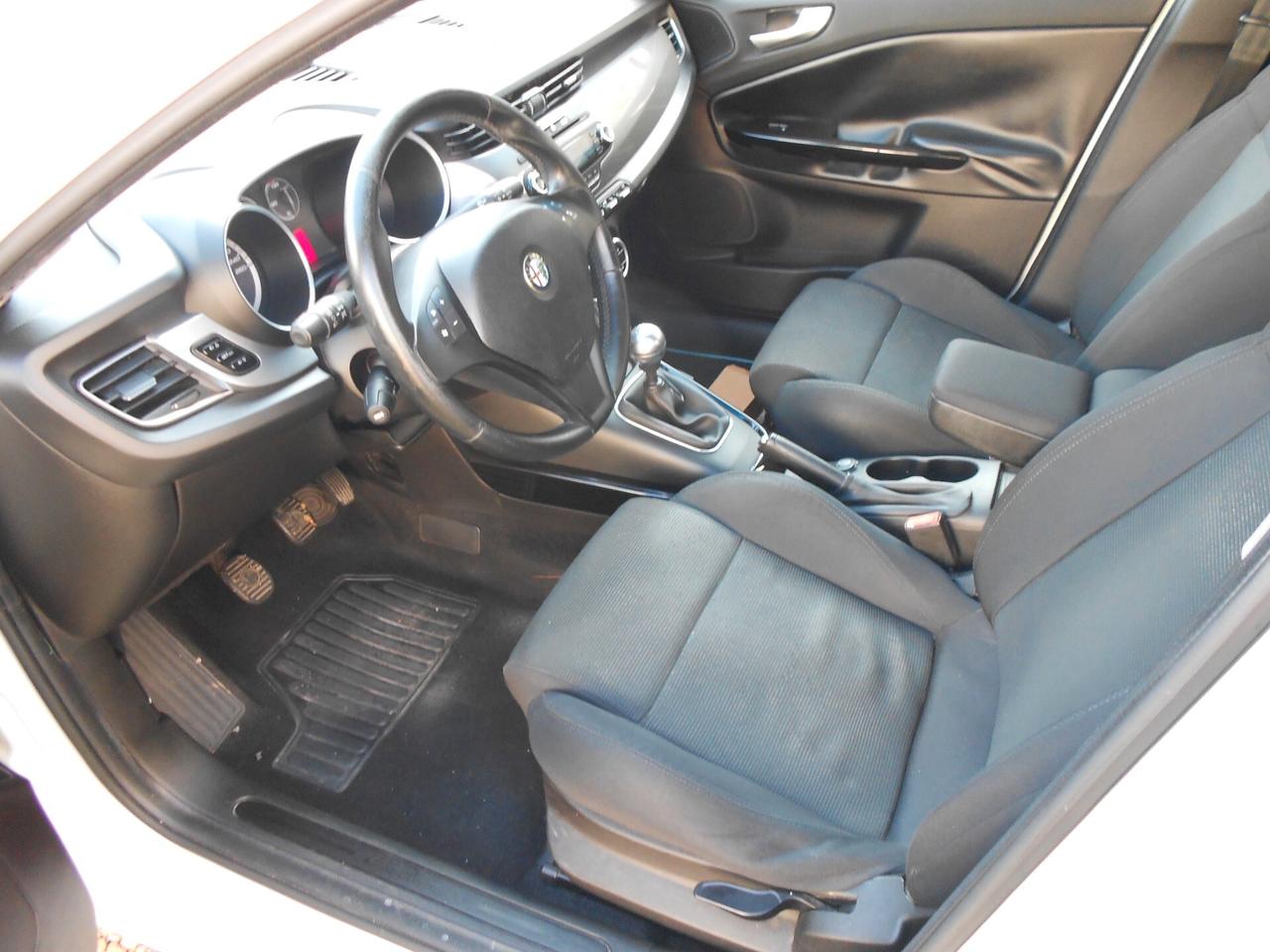 Alfa Romeo Giulietta 1.6 JTDm-2 105 CV Distinctive