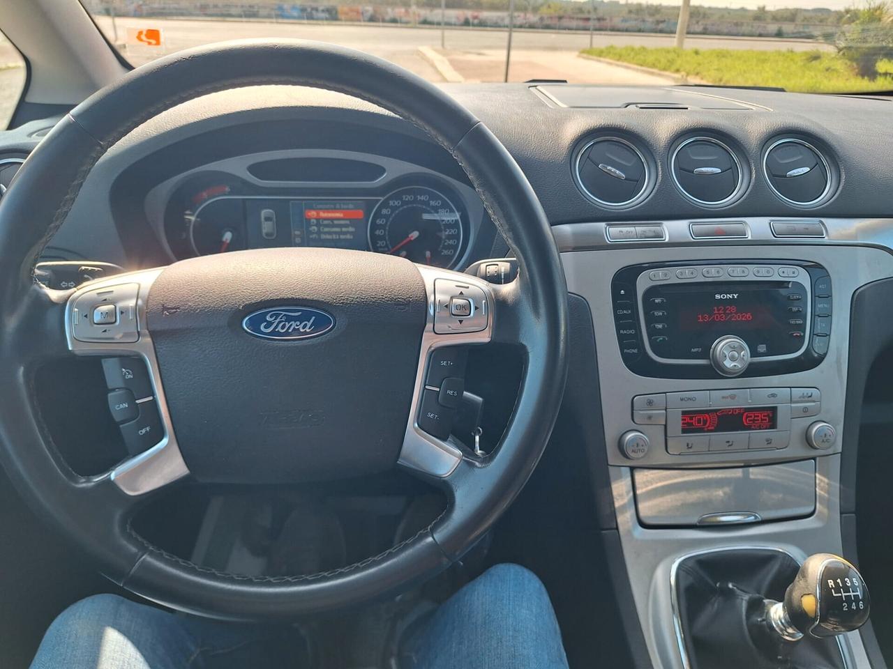 Ford Galaxy 2.0 TDCi 140CV Titanium - 2010