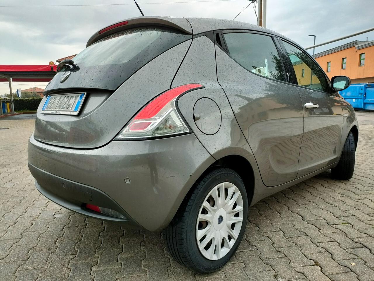 Lancia Ypsilon 1.3MTJ OK NEOPATENTATI