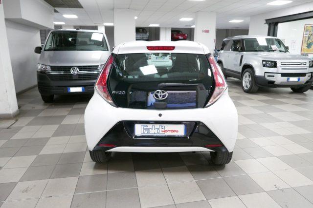 TOYOTA Aygo 1.0 VVT-i 69 CV 5 porte x-play TSS