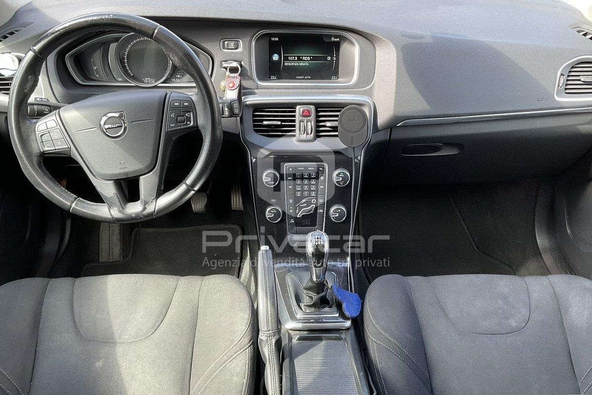VOLVO V40 D2 Business