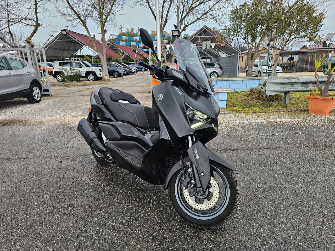 Yamaha X-Max 300 Tech max