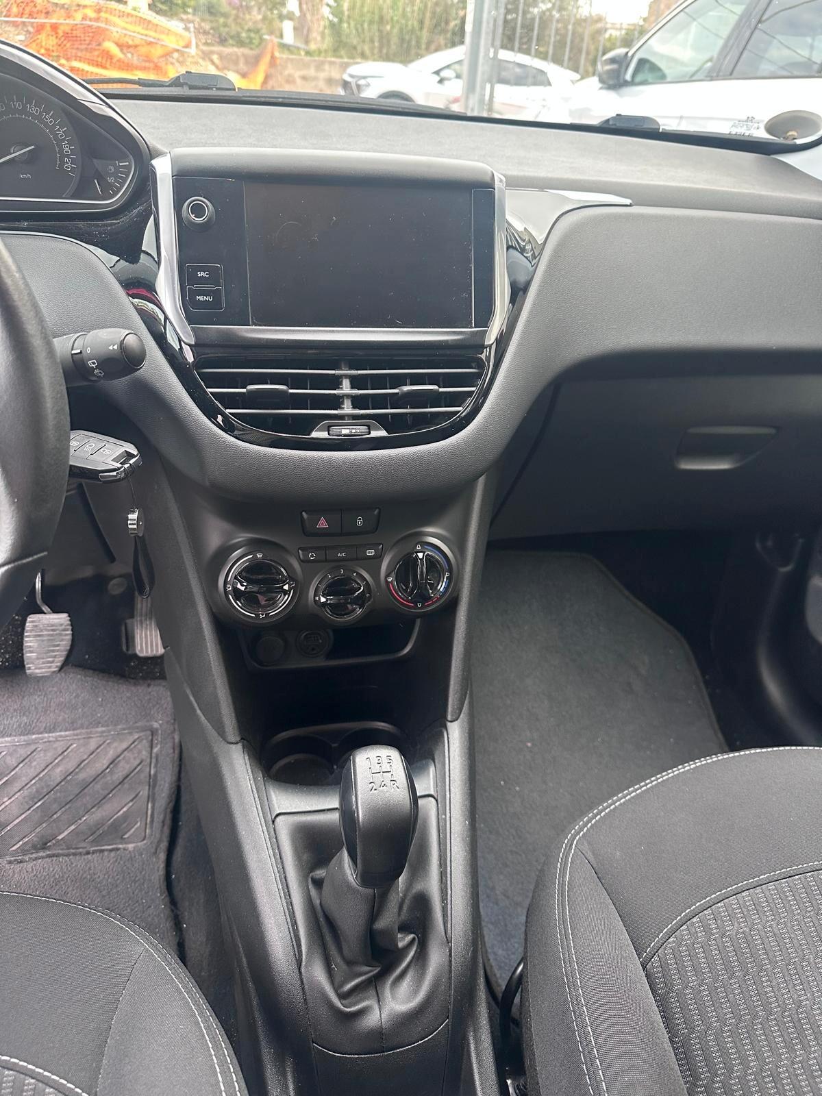 Peugeot 208 PureTech 82 5 porte Allure