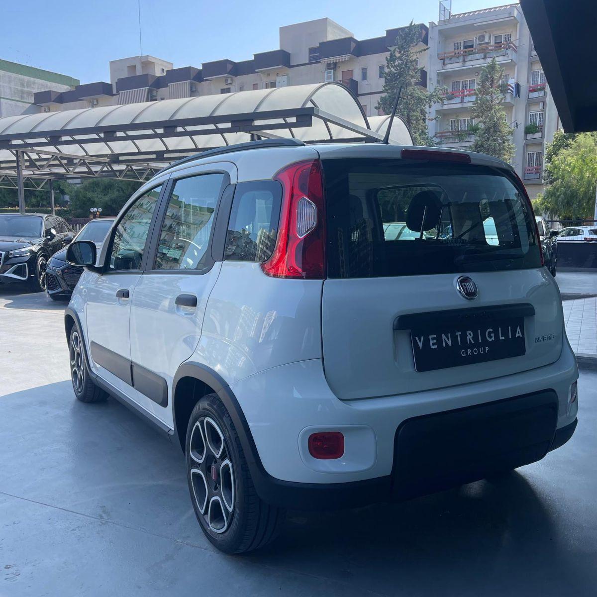 FIAT - Panda - 1.0 Hybrid 32.000KM