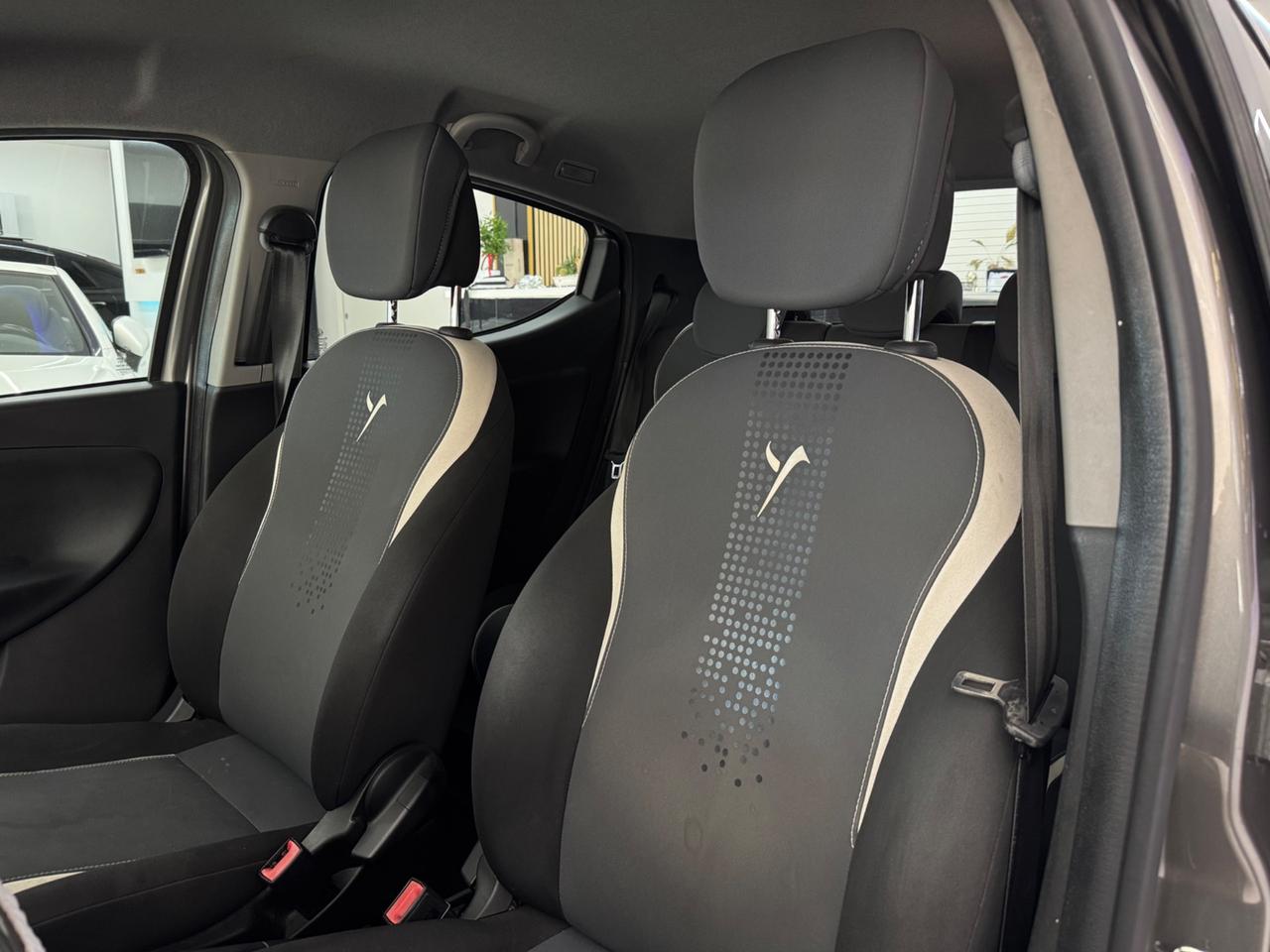 Lancia Ypsilon 1.2 69 CV 5 GPL Platinum