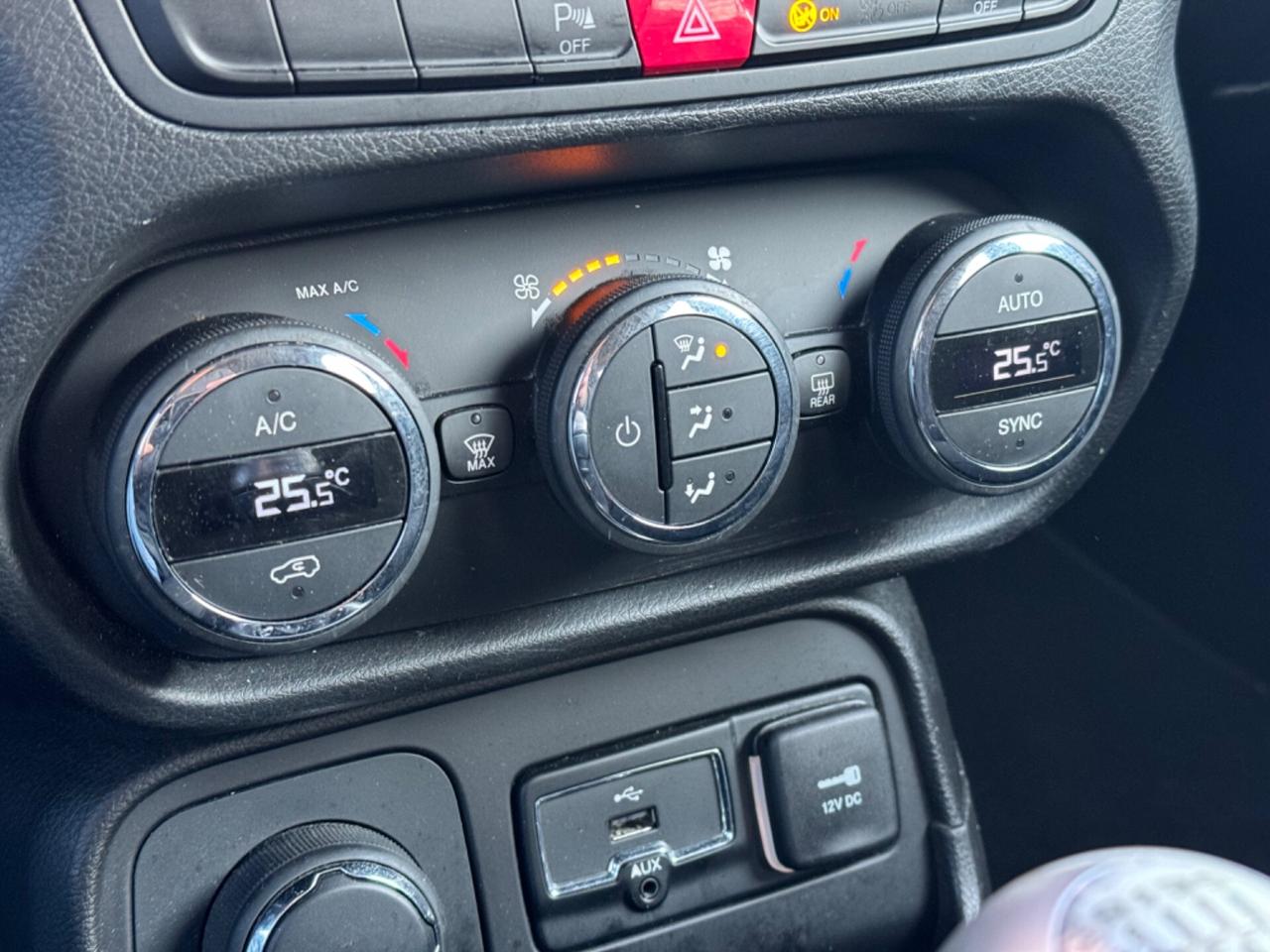 Jeep Renegade 2.0 Mjt 140CV 4WD Limited Keyless + Navigatore